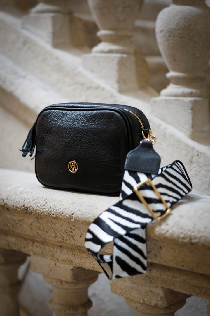 Side Bag Leather, Black ACCESSORY - HANDBAG jeanpierreklifa.com